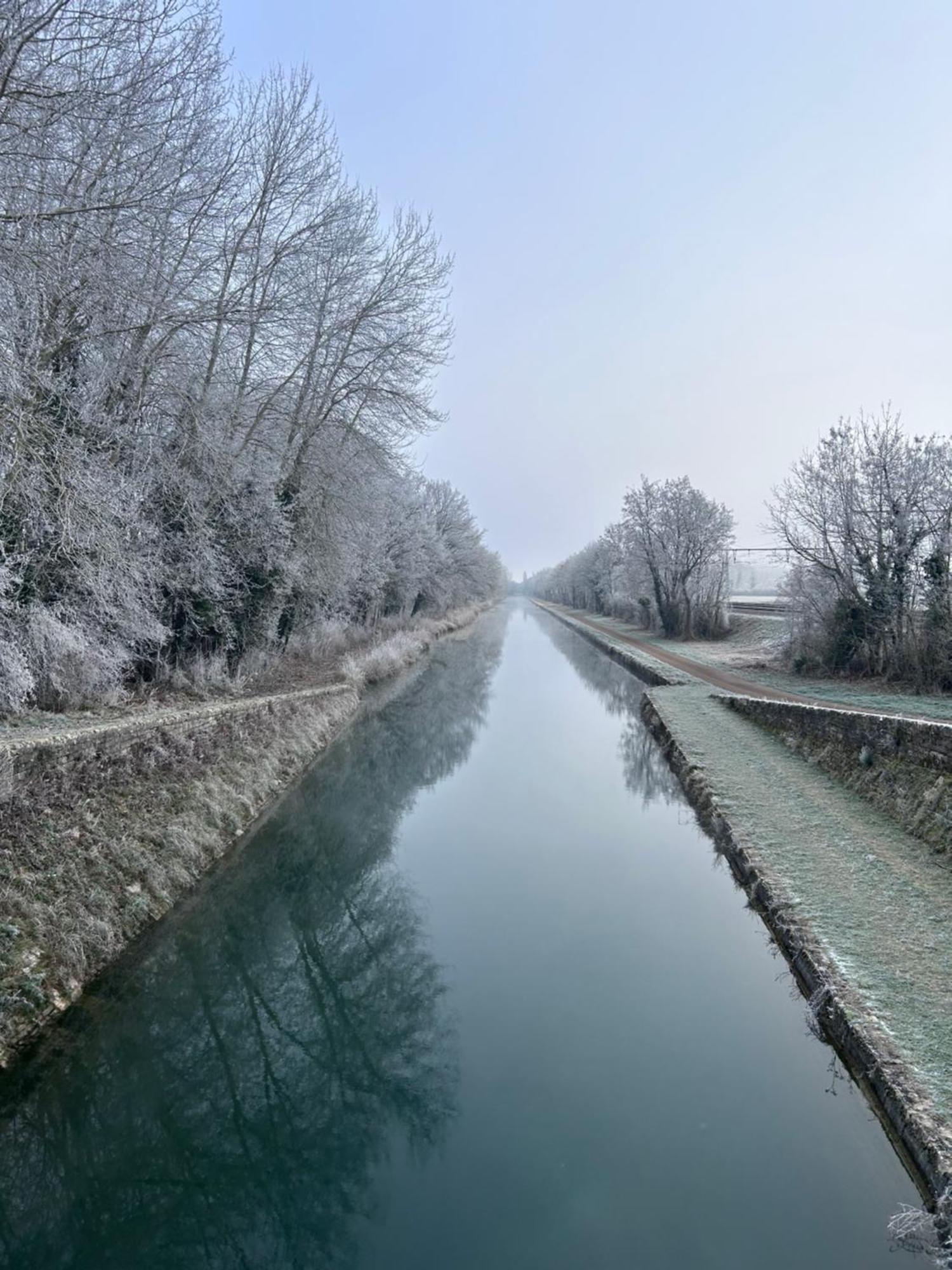 La Petite Maison Brienon-sur-Armancon ภายนอก รูปภาพ